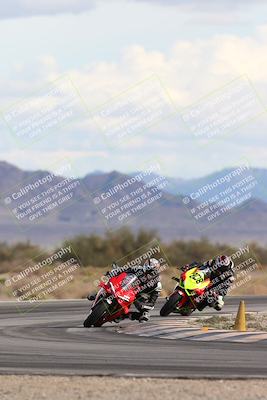 media/Nov-16-2025-Race Pace (Sun) [[8c5fa54630]]/Non Verified Riders (1st 20 Minutes)/5-Turn 15 (110pm)/